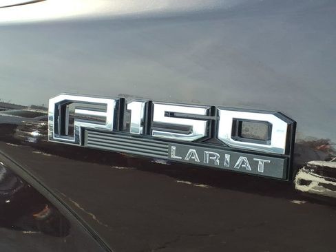 Used 2018 Ford F150 Lariat image 30