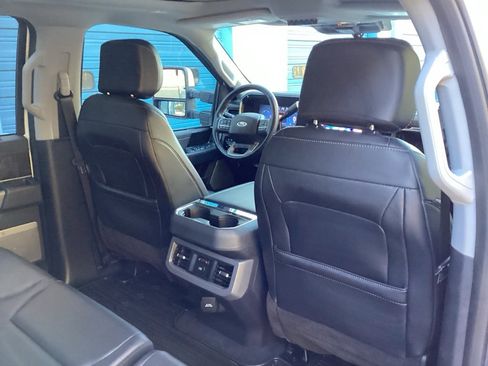 Used 2023 Ford F250 Lariat w/ Lariat Ultimate Package image 40