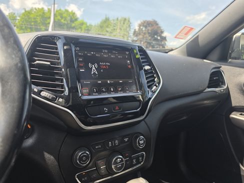 Used 2019 Jeep Cherokee High Altitude AWD/4WD image 22