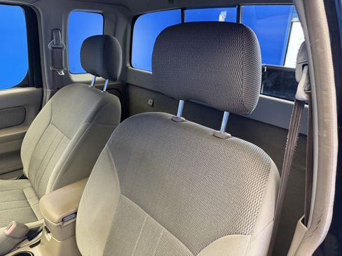 Used 2003 Nissan Frontier XE RWD image 11