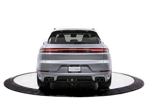 New 2026 Porsche Cayenne GTS image 6