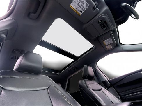 Certified 2022 Ford Explorer Limited w/ Equipment Group 301A image 17