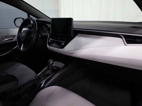 Used 2023 Toyota Corolla SE image 6