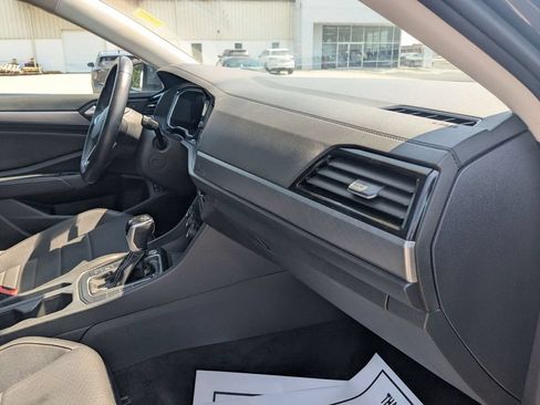 Used 2024 Volkswagen Jetta SE FWD image 36