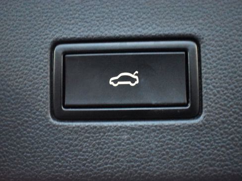 Used 2019 Volkswagen Atlas SEL Premium image 36