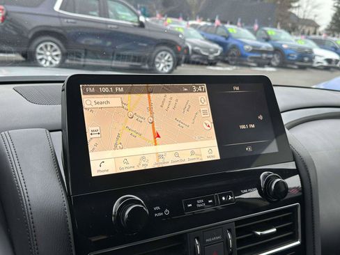 Used 2024 Nissan Armada SV image 27