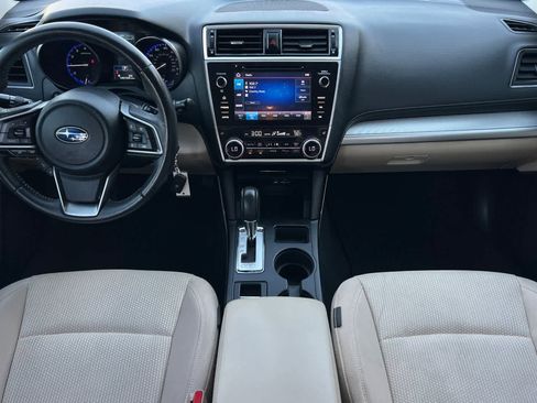 Used 2019 Subaru Outback 2.5i Premium AWD/4WD image 4