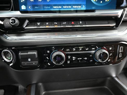 Used 2024 Chevrolet Silverado 3500 High Country w/ High Country Premium Package image 16