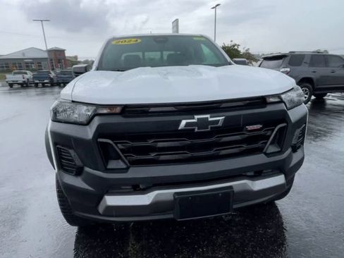 Certified 2024 Chevrolet Colorado Trail Boss w/ Advanced Trailering Package AWD/4WD image 6