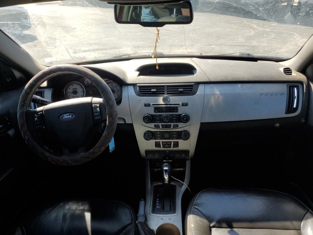Used 2010 Ford Focus SEL FWD image 11