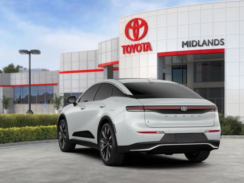 New 2026 Toyota Crown Platinum AWD/4WD image 31
