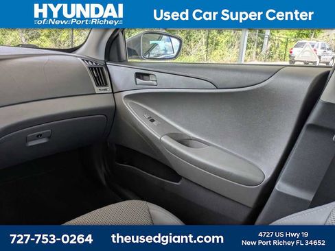 Used 2012 Hyundai Sonata GLS image 16