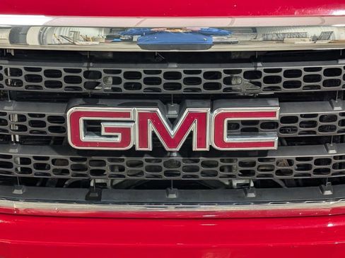 Used 2011 GMC Sierra 2500 SLE w/ SLE Preferred Package image 4