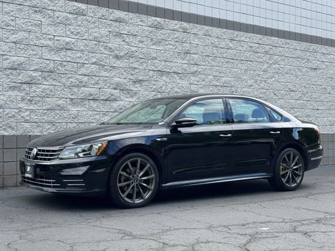 Used 2018 Volkswagen Passat 2.0T R-Line FWD image 5