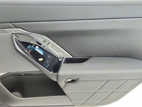 Used 2025 BMW 740i xDrive 740i xDrive w/ Executive Package image 28