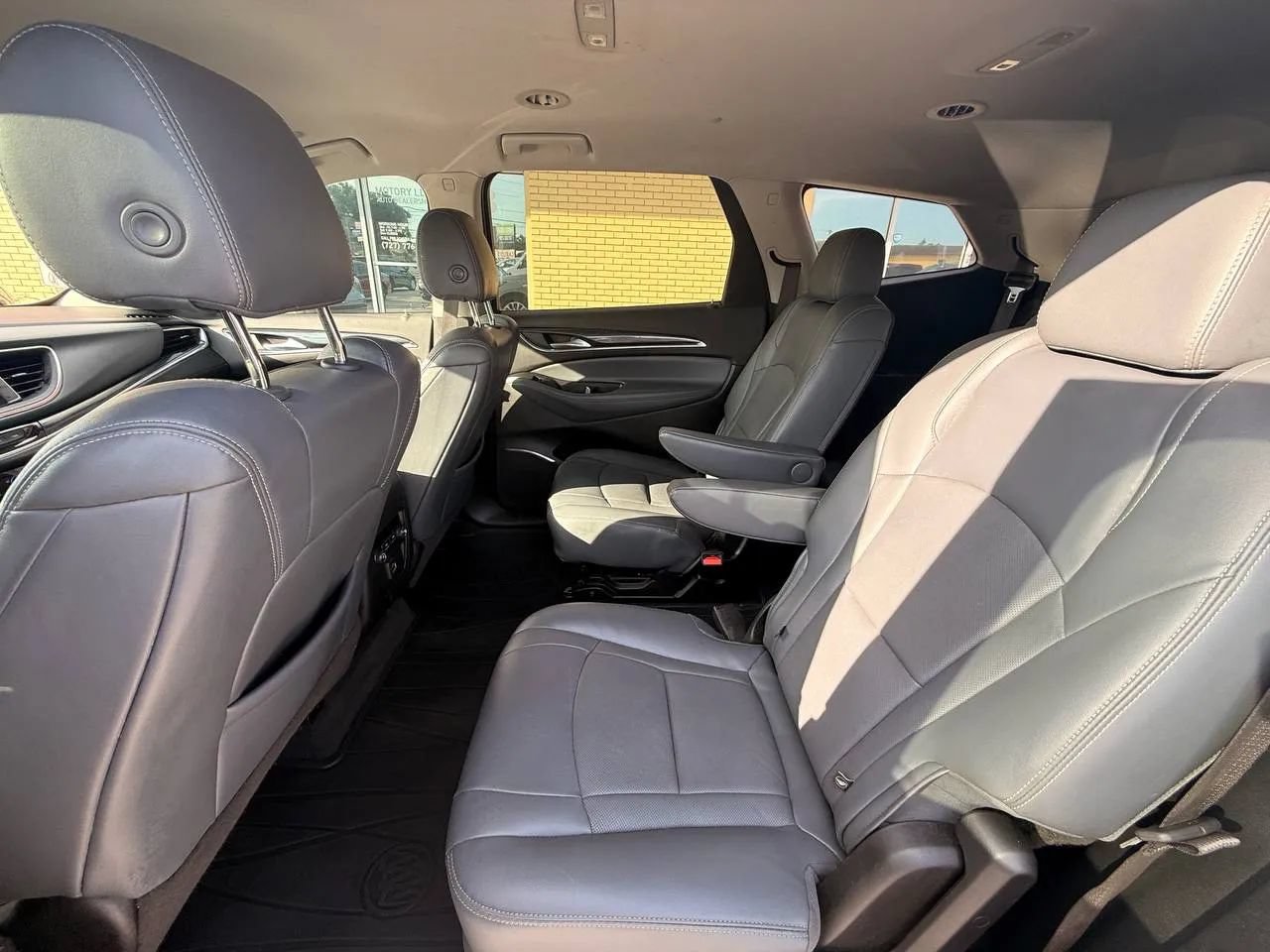 Used 2020 Buick Enclave Essence FWD image 9