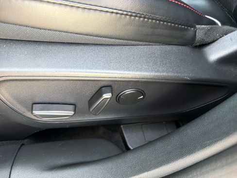 Used 2025 Ford Escape ST-Line AWD/4WD image 17