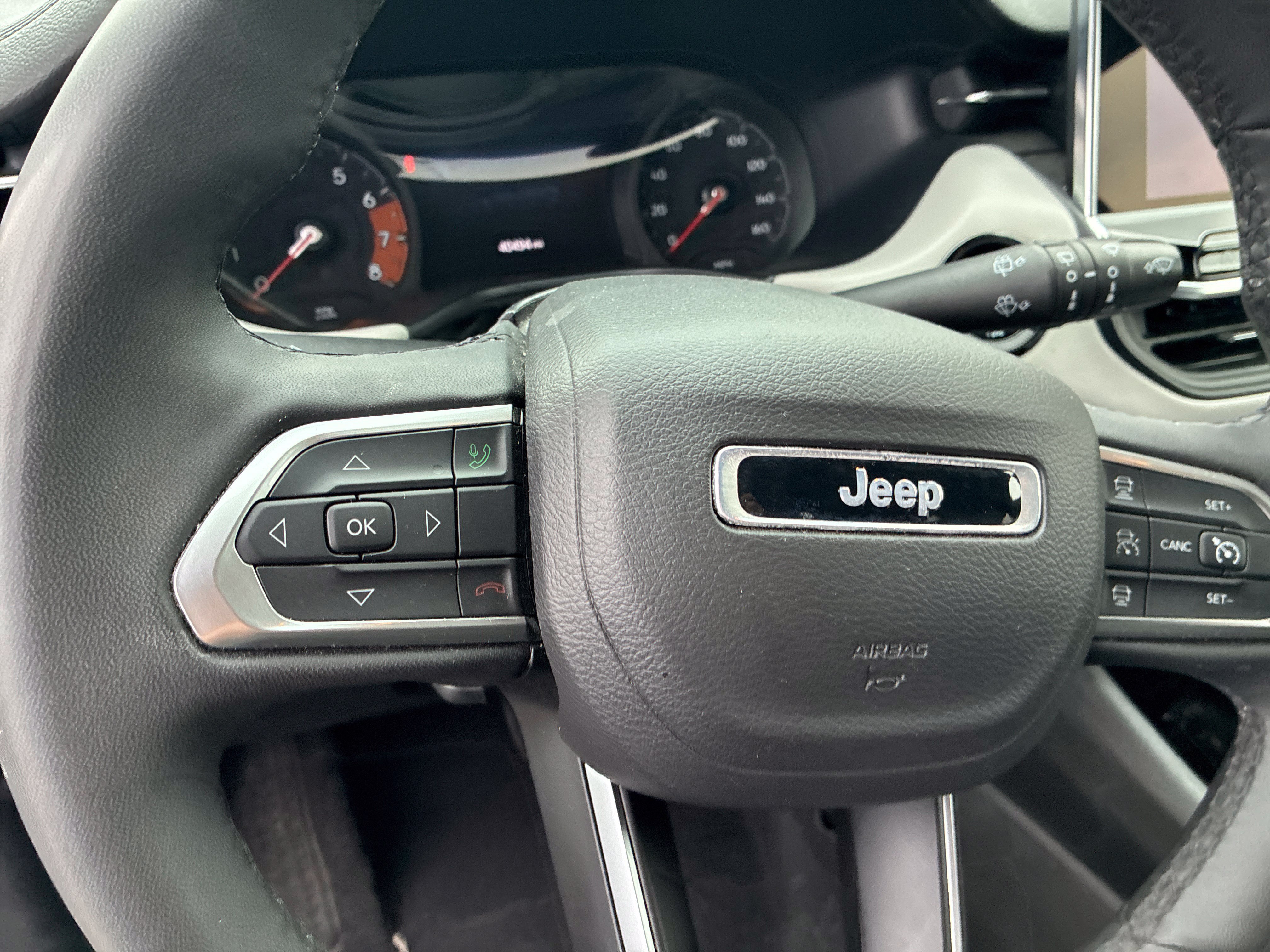Used 2025 Jeep Compass Limited AWD/4WD image 16
