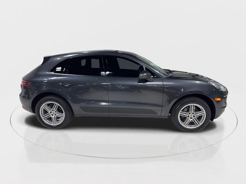 Used 2017 Porsche Macan image 8