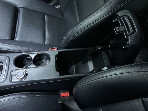 Used 2016 Mercedes-Benz CLA 250 image 25