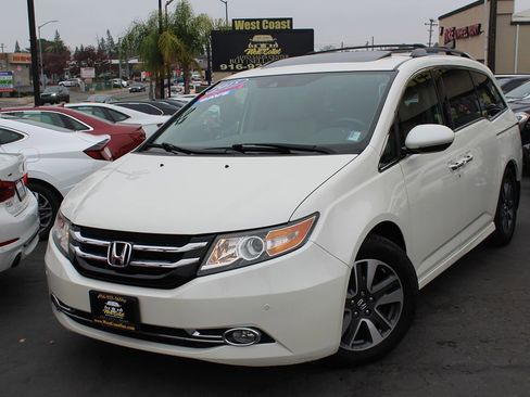 Used 2015 Honda Odyssey Touring Elite image 2