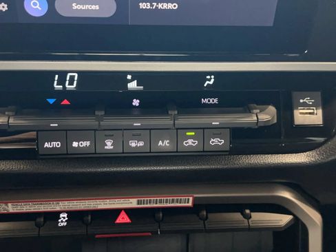 Used 2025 Toyota Tundra SR5 AWD/4WD image 41