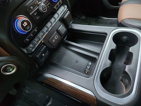 Used 2022 Chevrolet Silverado 2500 High Country w/ Z71 Off-Road Package AWD/4WD image 25