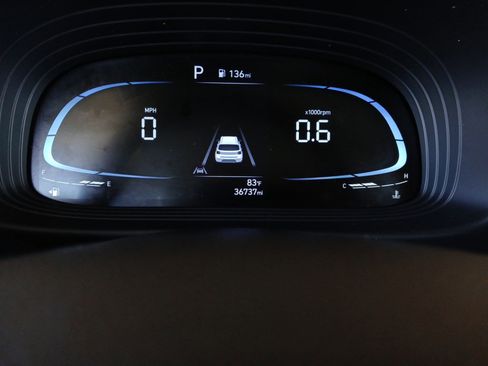 Used 2024 Hyundai Venue SE image 22