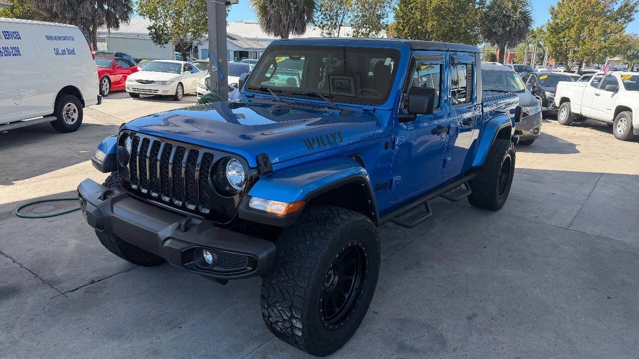 Used 2021 Jeep Gladiator Sport AWD/4WD image 1