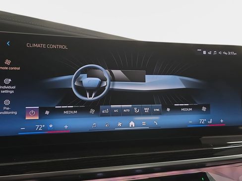 New 2026 BMW 750e xDrive 750e xDrive w/ Premium Package image 18