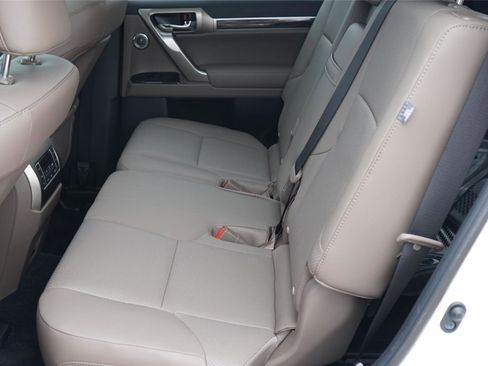 Used 2021 Lexus GX 460 Luxury w/ Off Road Package AWD/4WD image 24