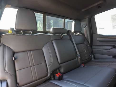 Used 2025 Chevrolet Silverado 1500 High Country w/ Midnight Edition AWD/4WD image 26