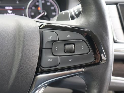 Used 2024 Buick Enclave Essence FWD image 30