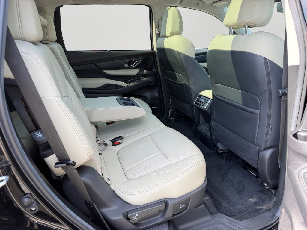 Used 2024 Subaru Ascent Limited w/ Technology Package AWD/4WD image 9