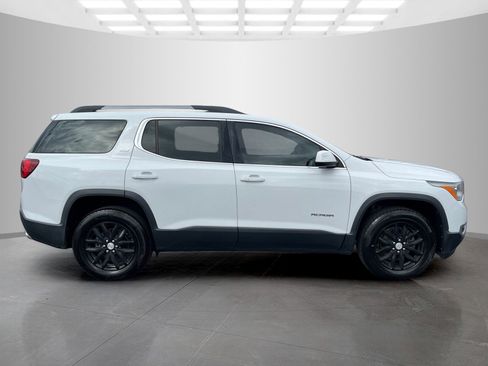 Used 2018 GMC Acadia SLT image 3