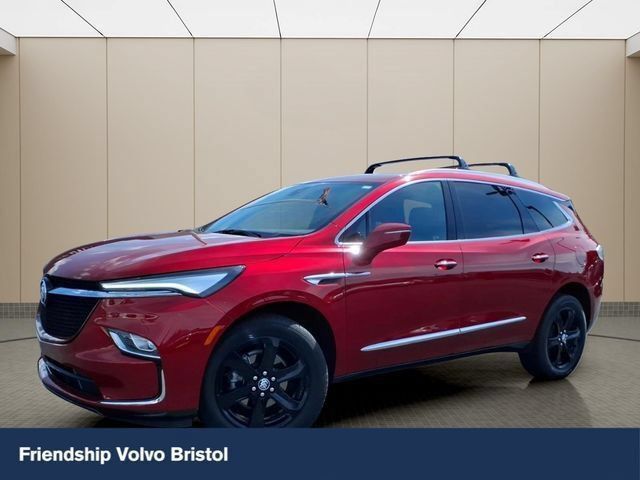 Used 2024 Buick Enclave Essence w/ Sport Touring Edition FWD image 1