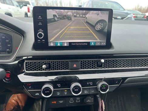 Used 2023 Honda Civic Touring image 8