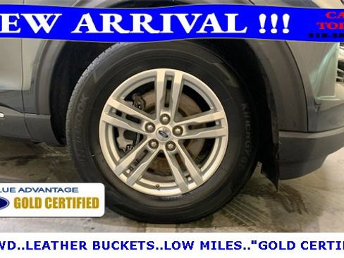 Certified 2022 Ford Explorer XLT w/ Equipment Group 202A image 10