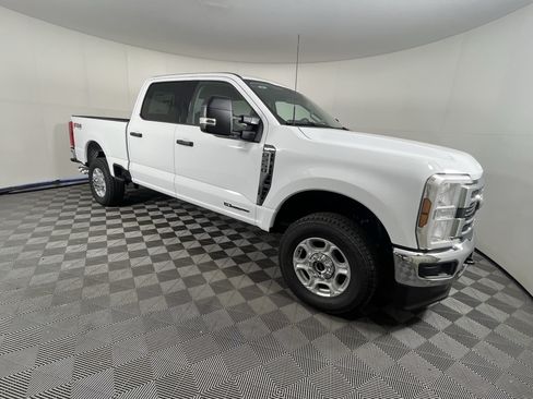 New 2026 Ford F250 XLT AWD/4WD image 7