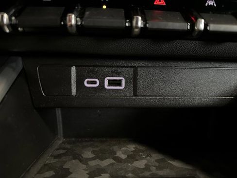 Used 2024 Chevrolet Colorado Z71 w/ Z71 Convenience Package 2 image 24