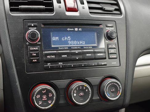 Used 2015 Subaru Forester 2.5i Premium image 14