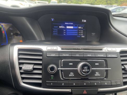 Used 2017 Honda Accord Hybrid Sedan image 15
