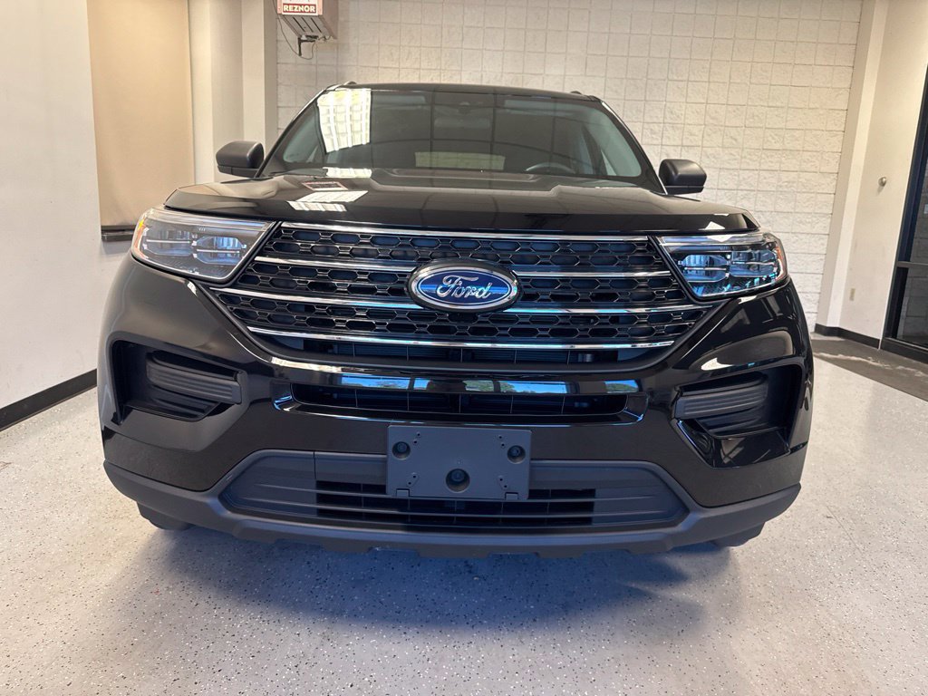 Used 2023 Ford Explorer XLT w/ Class IV Trailer Tow Package AWD/4WD image 33
