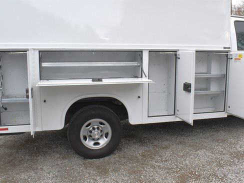 Used 2022 Chevrolet Express 3500 w/ Power Convenience Package image 21