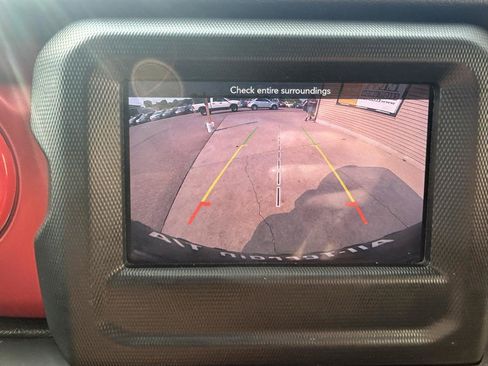 Used 2019 Jeep Wrangler Unlimited Rubicon w/ Cold Weather Group AWD/4WD image 23