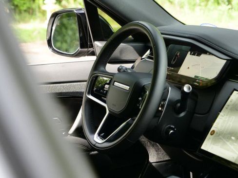 Used 2026 Land Rover Range Rover Sport SE AWD/4WD image 51