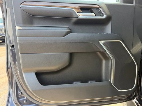 Used 2023 Chevrolet Silverado 1500 RST w/ Z71 Off-Road Package image 24