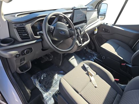 New 2026 Ford Transit 250 148 Medium Roof RWD image 9