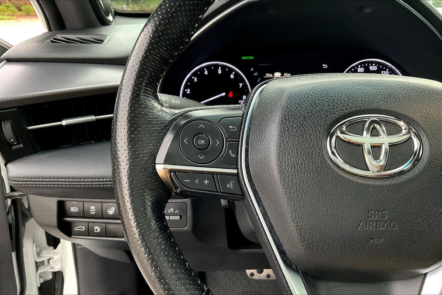 Used 2019 Toyota Avalon Touring FWD image 24