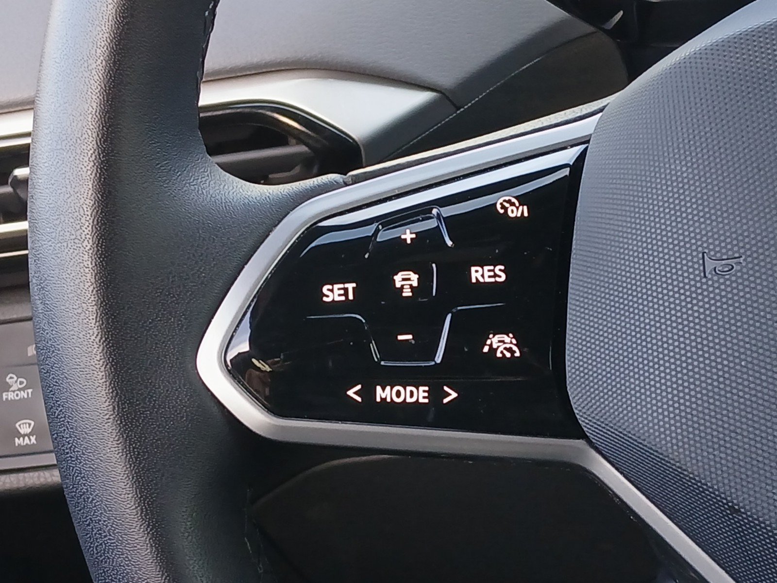 Certified 2023 Volkswagen ID.4 Pro S AWD/4WD image 9